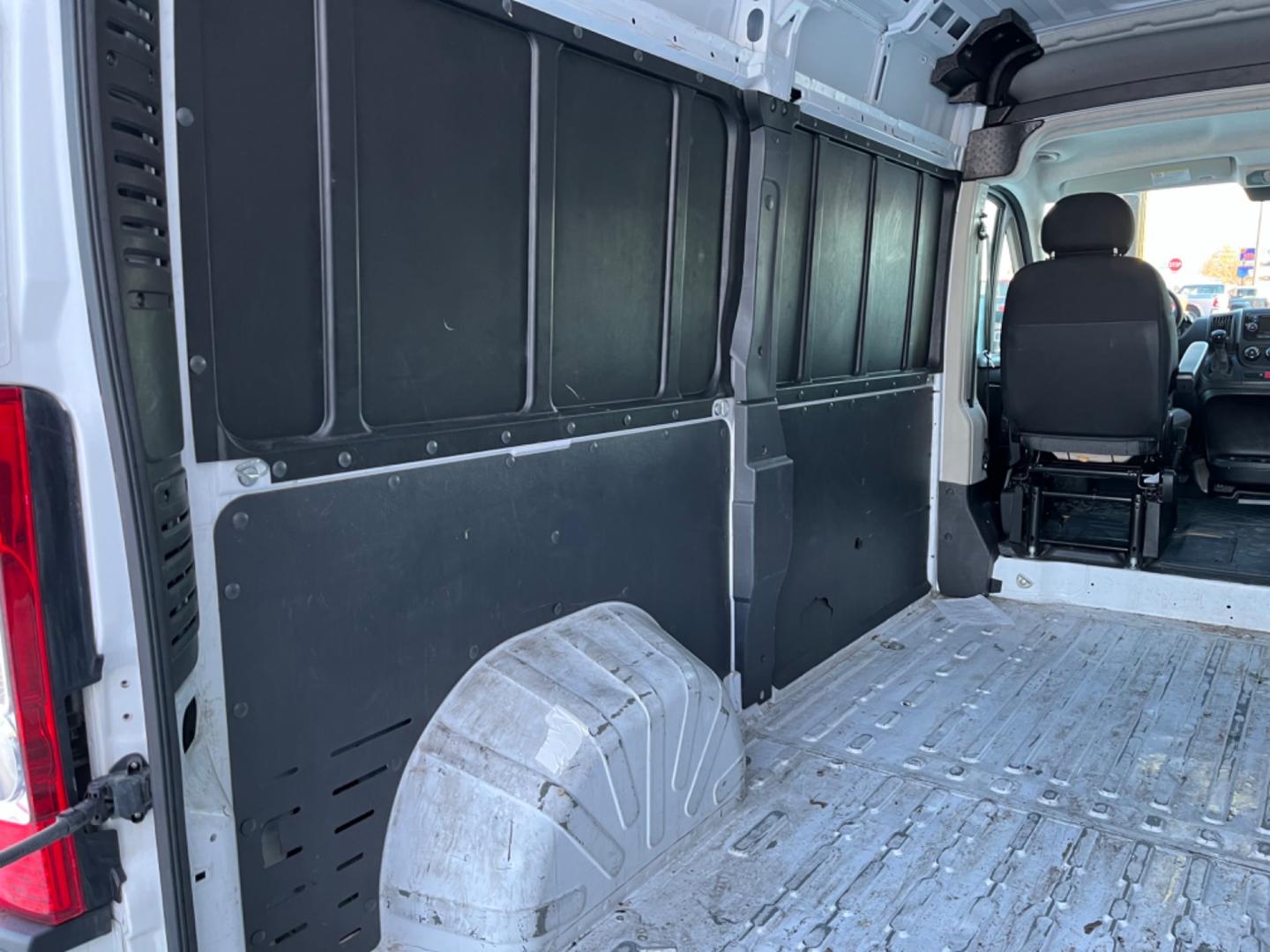 2019 WHITE RAM PROMASTER 2500 136 WB (3C6TRVCG9KE) with an 3.6L engine, Automatic transmission, located at 1960 Industrial Drive, Wasilla, 99654, (907) 274-2277, 61.573475, -149.400146 - Photo#11